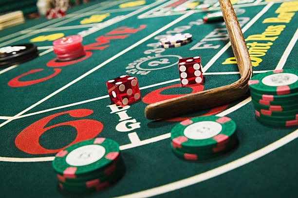 Live dealer table with multiple camera angles
